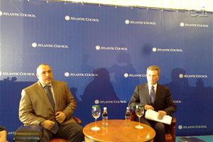 Guenter Oettinger, European Energy Commissioner with Bulgarian prime minister Boyko Borisov | photo: Adelina Marini | www.euinside.eu