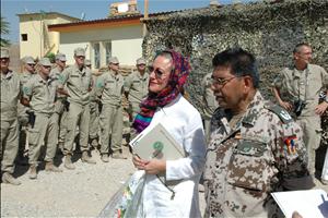 A visit of the external relations Commissioner Benita Ferrero-Waldner in an ISAF camp in Afghanistan | photo: Consilium
