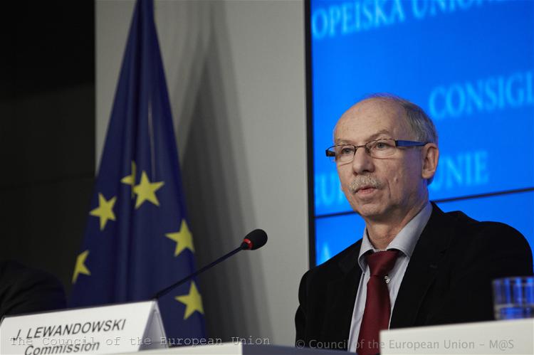 | © The Council of the European Union | © The Council of the European Union