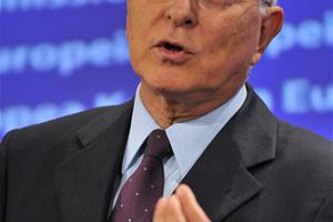 Stavros Dimas, commissioner on environment | photo: Audiovisual service